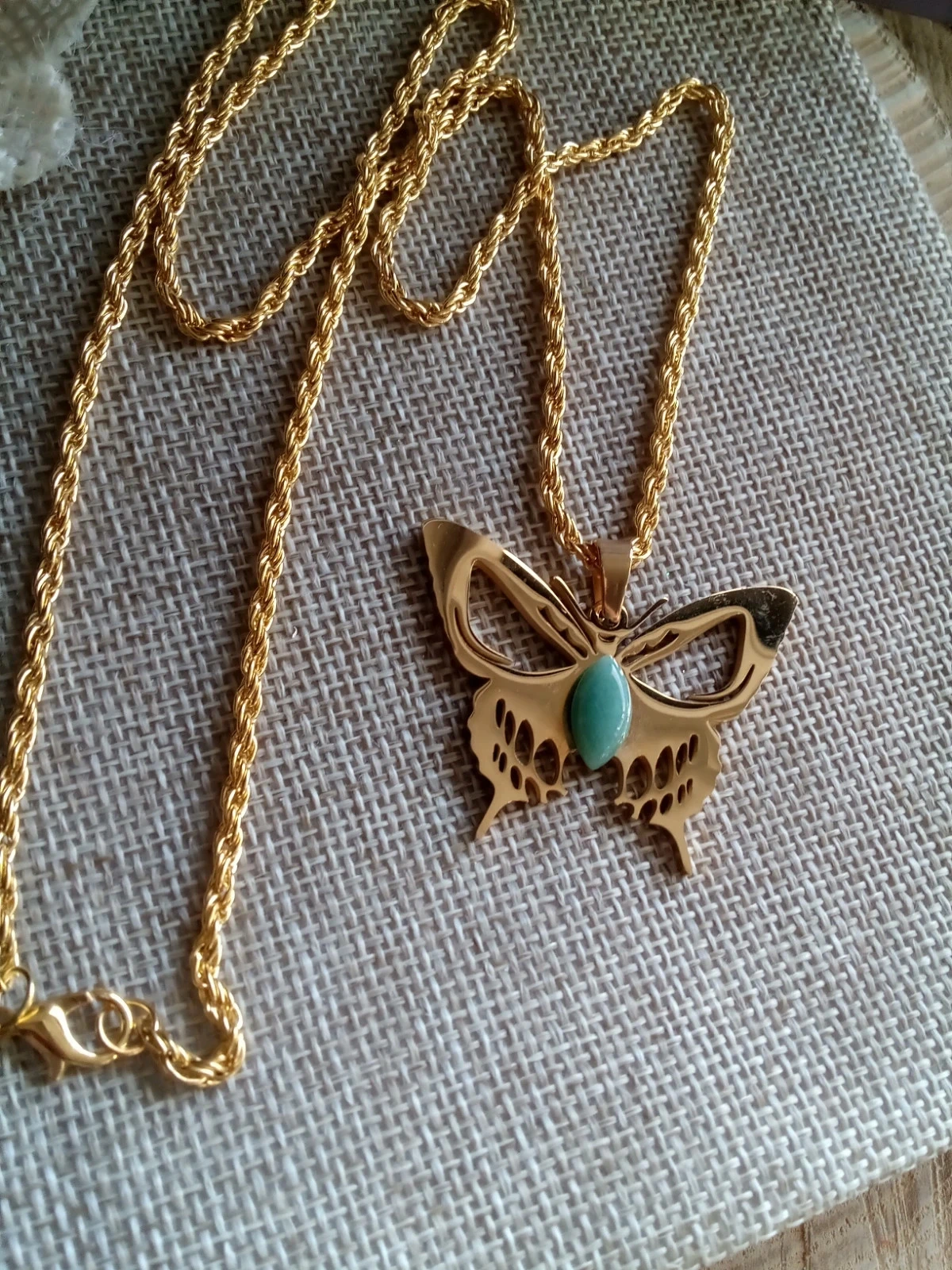 Collier papillon et pierre d'aventurine naturelle – photo 2